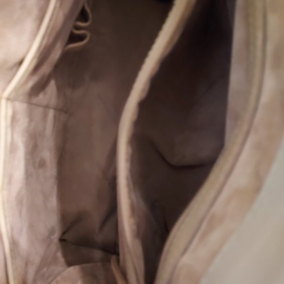 Brahmin Midsize Leather Bag: Measures 10.5W/ 8.5T/ 4.4D: Has Shoulder Strap - Picture 8 of 9